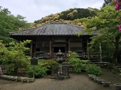 栄山寺の本殿・本堂