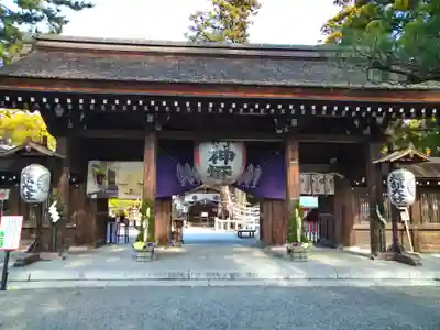 建部大社の山門・神門