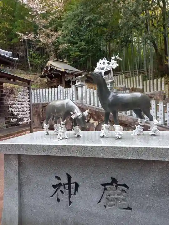 北山鹿島神社の像