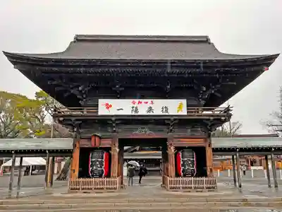尾張大國霊神社(国府宮)の山門・神門