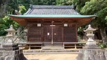 岩上神社の本殿・本堂