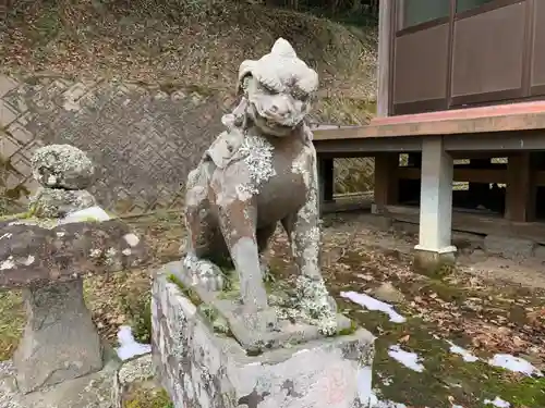 八幡神社の狛犬