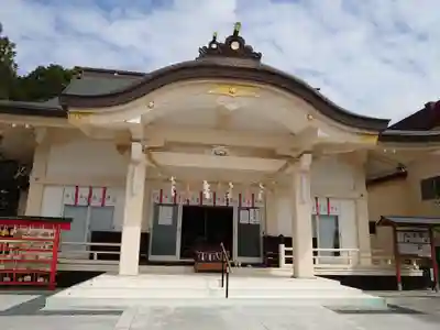 二川伏見稲荷の本殿・本堂