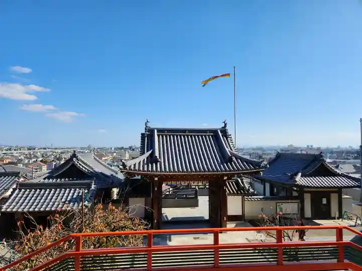 門戸厄神東光寺の山門・神門