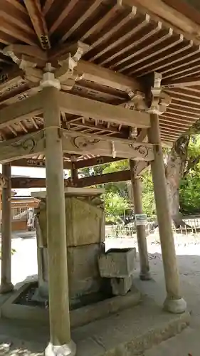 與止日女神社の手水舎