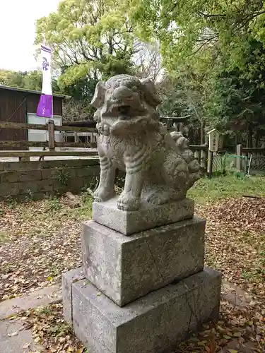 三柱神社の狛犬