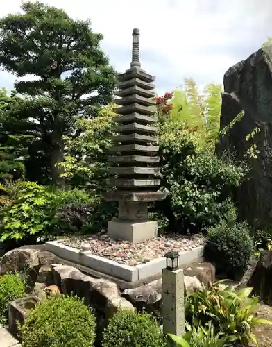 寳珠院（常楽寺）の塔