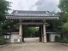 龍雲寺の山門