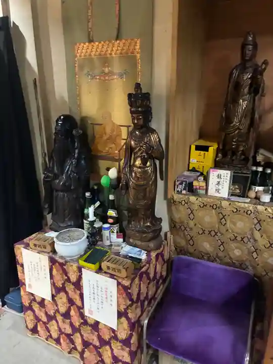 九重白蛇参拝所 龍昇院の仏像