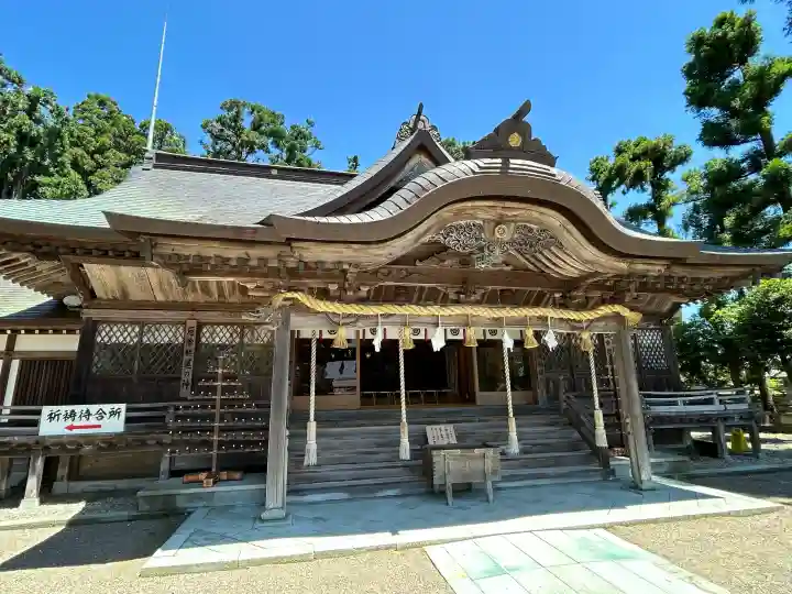 劒神社の{uncategorized: "未分類", other: "その他", undefined: "問題あり", building: "その他建物", grave: "お墓", sacred_gate: "鳥居", guardian: "狛犬", statue: "像", buddha: "仏像", history: "歴史", nature: "自然", garden: "庭園", animal: "動物", pagoda: "塔", temizu: "手水舎", mountain_gate: "山門・神門", sanctuary: "本殿・本堂", subordinate: "末社・摂社", art: "芸術", scenery: "景色", jizo: "地蔵", ema: "絵馬", goshuin: "御朱印", omikuji: "おみくじ", items: "授与品その他", amulet: "お守り", goshuincho: "御朱印帳", eats: "食事", festival: "お祭り", votive_dance: "神楽", shichigosan: "七五三参", wedding: "結婚式", experience: "体験その他", initially: "初詣", around: "周辺", anti_infection: "感染症対策"}