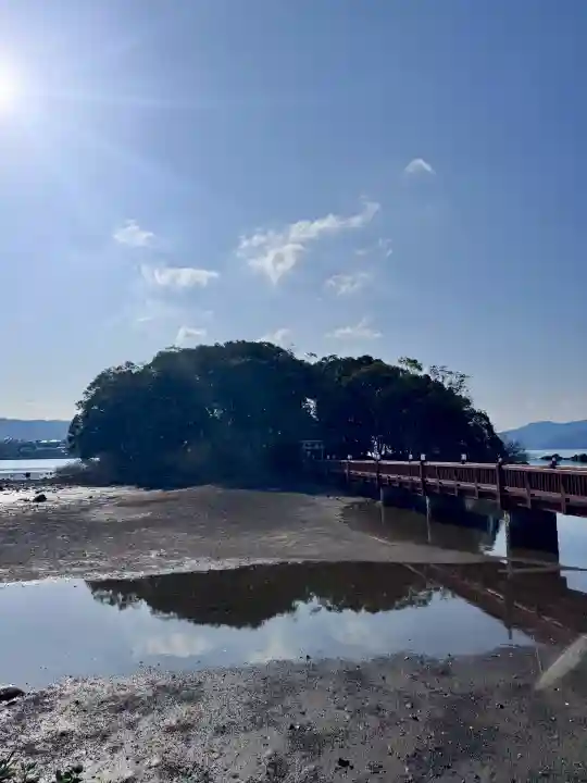 龍神社の{uncategorized: "未分類", other: "その他", undefined: "問題あり", building: "その他建物", grave: "お墓", sacred_gate: "鳥居", guardian: "狛犬", statue: "像", buddha: "仏像", history: "歴史", nature: "自然", garden: "庭園", animal: "動物", pagoda: "塔", temizu: "手水舎", mountain_gate: "山門・神門", sanctuary: "本殿・本堂", subordinate: "末社・摂社", art: "芸術", scenery: "景色", jizo: "地蔵", ema: "絵馬", goshuin: "御朱印", omikuji: "おみくじ", items: "授与品その他", amulet: "お守り", goshuincho: "御朱印帳", eats: "食事", festival: "お祭り", votive_dance: "神楽", shichigosan: "七五三参", wedding: "結婚式", experience: "体験その他", initially: "初詣", around: "周辺", anti_infection: "感染症対策"}