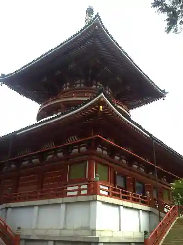 成田山新勝寺の塔