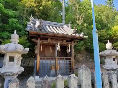 生矢神社の末社・摂社