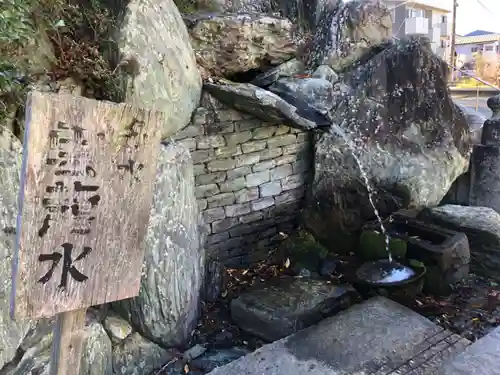 椎宮八幡神社の手水