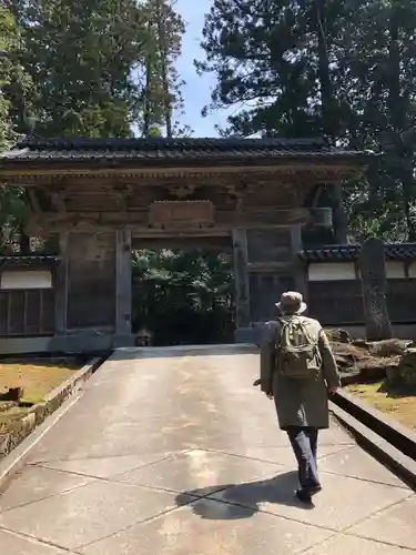 國泰寺の山門