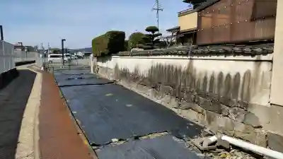 蓮乗寺の{uncategorized: "未分類", other: "その他", undefined: "問題あり", building: "その他建物", grave: "お墓", sacred_gate: "鳥居", guardian: "狛犬", statue: "像", buddha: "仏像", history: "歴史", nature: "自然", garden: "庭園", animal: "動物", pagoda: "塔", temizu: "手水舎", mountain_gate: "山門・神門", sanctuary: "本殿・本堂", subordinate: "末社・摂社", art: "芸術", scenery: "景色", jizo: "地蔵", ema: "絵馬", goshuin: "御朱印", omikuji: "おみくじ", items: "授与品その他", amulet: "お守り", goshuincho: "御朱印帳", eats: "食事", festival: "お祭り", votive_dance: "神楽", shichigosan: "七五三参", wedding: "結婚式", experience: "体験その他", initially: "初詣", around: "周辺", anti_infection: "感染症対策"}