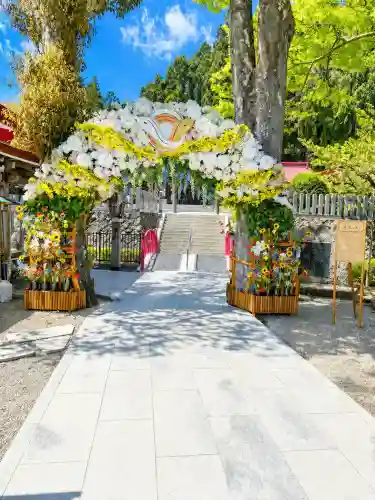 金蛇水神社の{uncategorized: "未分類", other: "その他", undefined: "問題あり", building: "その他建物", grave: "お墓", sacred_gate: "鳥居", guardian: "狛犬", statue: "像", buddha: "仏像", history: "歴史", nature: "自然", garden: "庭園", animal: "動物", pagoda: "塔", temizu: "手水舎", mountain_gate: "山門・神門", sanctuary: "本殿・本堂", subordinate: "末社・摂社", art: "芸術", scenery: "景色", jizo: "地蔵", ema: "絵馬", goshuin: "御朱印", omikuji: "おみくじ", items: "授与品その他", amulet: "お守り", goshuincho: "御朱印帳", eats: "食事", festival: "お祭り", votive_dance: "神楽", shichigosan: "七五三参", wedding: "結婚式", experience: "体験その他", initially: "初詣", around: "周辺", anti_infection: "感染症対策"}