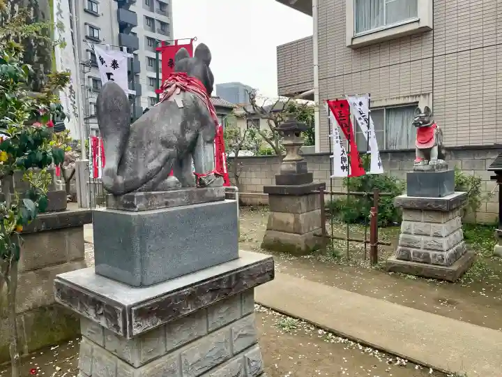 出世稲荷神社の{uncategorized: "未分類", other: "その他", undefined: "問題あり", building: "その他建物", grave: "お墓", sacred_gate: "鳥居", guardian: "狛犬", statue: "像", buddha: "仏像", history: "歴史", nature: "自然", garden: "庭園", animal: "動物", pagoda: "塔", temizu: "手水舎", mountain_gate: "山門・神門", sanctuary: "本殿・本堂", subordinate: "末社・摂社", art: "芸術", scenery: "景色", jizo: "地蔵", ema: "絵馬", goshuin: "御朱印", omikuji: "おみくじ", items: "授与品その他", amulet: "お守り", goshuincho: "御朱印帳", eats: "食事", festival: "お祭り", votive_dance: "神楽", shichigosan: "七五三参", wedding: "結婚式", experience: "体験その他", initially: "初詣", around: "周辺", anti_infection: "感染症対策"}