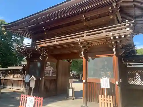 諏訪神社の山門