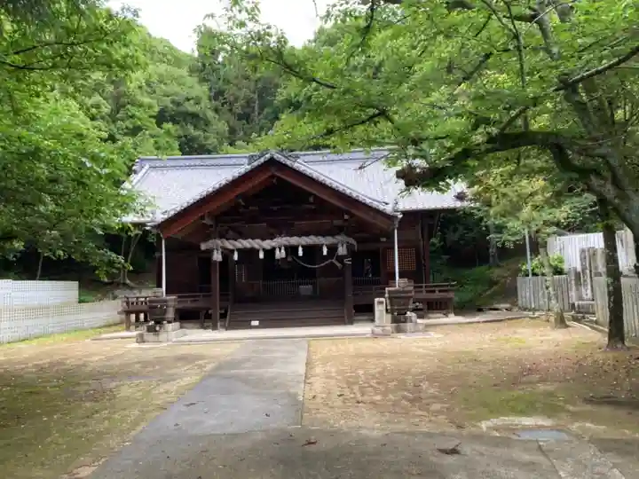 諸山積神社の本殿・本堂