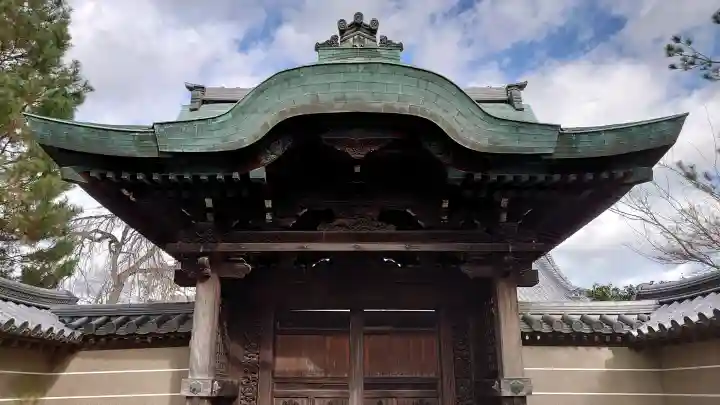高台寺(高台寿聖禅寺・高臺寺)の{uncategorized: "未分類", other: "その他", undefined: "問題あり", building: "その他建物", grave: "お墓", sacred_gate: "鳥居", guardian: "狛犬", statue: "像", buddha: "仏像", history: "歴史", nature: "自然", garden: "庭園", animal: "動物", pagoda: "塔", temizu: "手水舎", mountain_gate: "山門・神門", sanctuary: "本殿・本堂", subordinate: "末社・摂社", art: "芸術", scenery: "景色", jizo: "地蔵", ema: "絵馬", goshuin: "御朱印", omikuji: "おみくじ", items: "授与品その他", amulet: "お守り", goshuincho: "御朱印帳", eats: "食事", festival: "お祭り", votive_dance: "神楽", shichigosan: "七五三参", wedding: "結婚式", experience: "体験その他", initially: "初詣", around: "周辺", anti_infection: "感染症対策"}