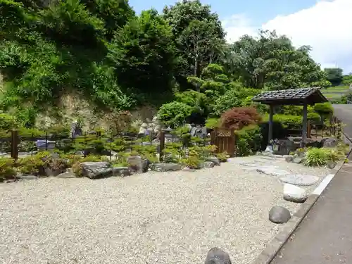 妙福寺の庭園