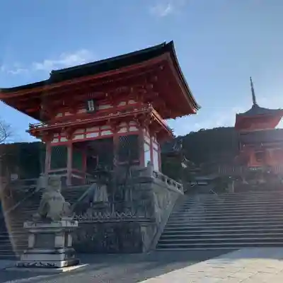 清水寺の山門・神門
