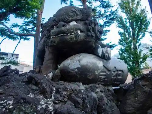 お三の宮日枝神社の狛犬