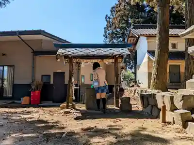 白髭神社の手水舎