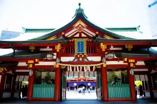 日枝神社の山門