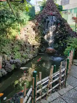 吉原弁財天本宮(吉原神社奥宮)の{uncategorized: "未分類", other: "その他", undefined: "問題あり", building: "その他建物", grave: "お墓", sacred_gate: "鳥居", guardian: "狛犬", statue: "像", buddha: "仏像", history: "歴史", nature: "自然", garden: "庭園", animal: "動物", pagoda: "塔", temizu: "手水舎", mountain_gate: "山門・神門", sanctuary: "本殿・本堂", subordinate: "末社・摂社", art: "芸術", scenery: "景色", jizo: "地蔵", ema: "絵馬", goshuin: "御朱印", omikuji: "おみくじ", items: "授与品その他", amulet: "お守り", goshuincho: "御朱印帳", eats: "食事", festival: "お祭り", votive_dance: "神楽", shichigosan: "七五三参", wedding: "結婚式", experience: "体験その他", initially: "初詣", around: "周辺", anti_infection: "感染症対策"}