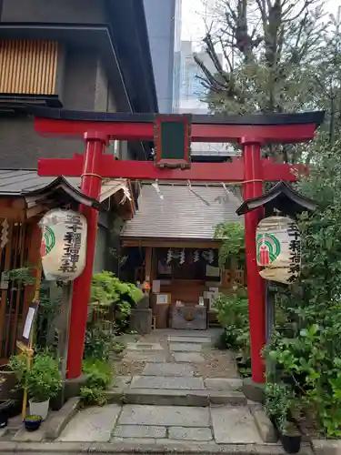 五十稲荷神社(栄寿稲荷神社)の鳥居