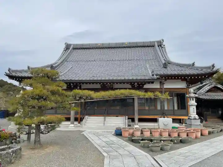 浄福寺の{uncategorized: "未分類", other: "その他", undefined: "問題あり", building: "その他建物", grave: "お墓", sacred_gate: "鳥居", guardian: "狛犬", statue: "像", buddha: "仏像", history: "歴史", nature: "自然", garden: "庭園", animal: "動物", pagoda: "塔", temizu: "手水舎", mountain_gate: "山門・神門", sanctuary: "本殿・本堂", subordinate: "末社・摂社", art: "芸術", scenery: "景色", jizo: "地蔵", ema: "絵馬", goshuin: "御朱印", omikuji: "おみくじ", items: "授与品その他", amulet: "お守り", goshuincho: "御朱印帳", eats: "食事", festival: "お祭り", votive_dance: "神楽", shichigosan: "七五三参", wedding: "結婚式", experience: "体験その他", initially: "初詣", around: "周辺", anti_infection: "感染症対策"}
