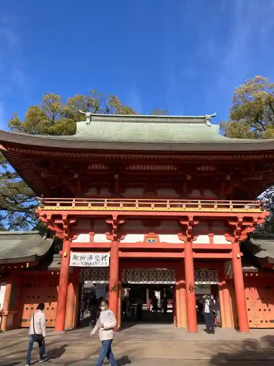 武蔵一宮氷川神社の山門・神門