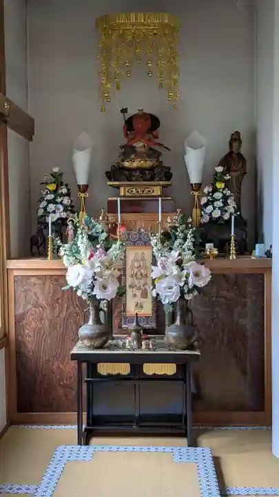 教信寺の本殿・本堂