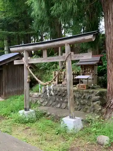 大沢温泉金勢神社の鳥居