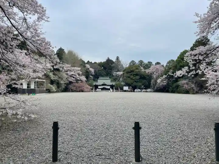 栃木縣護國神社の{uncategorized: "未分類", other: "その他", undefined: "問題あり", building: "その他建物", grave: "お墓", sacred_gate: "鳥居", guardian: "狛犬", statue: "像", buddha: "仏像", history: "歴史", nature: "自然", garden: "庭園", animal: "動物", pagoda: "塔", temizu: "手水舎", mountain_gate: "山門・神門", sanctuary: "本殿・本堂", subordinate: "末社・摂社", art: "芸術", scenery: "景色", jizo: "地蔵", ema: "絵馬", goshuin: "御朱印", omikuji: "おみくじ", items: "授与品その他", amulet: "お守り", goshuincho: "御朱印帳", eats: "食事", festival: "お祭り", votive_dance: "神楽", shichigosan: "七五三参", wedding: "結婚式", experience: "体験その他", initially: "初詣", around: "周辺", anti_infection: "感染症対策"}