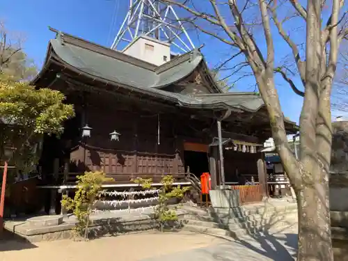 四柱神社の本殿・本堂