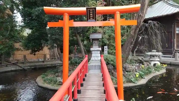 相模国総社六所神社の末社・摂社
