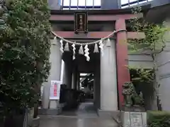 築土神社の鳥居