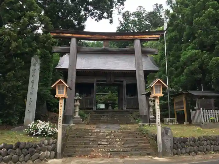 鳥海山大物忌神社蕨岡口ノ宮の鳥居