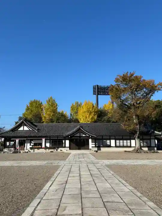 大阪護國神社の{uncategorized: "未分類", other: "その他", undefined: "問題あり", building: "その他建物", grave: "お墓", sacred_gate: "鳥居", guardian: "狛犬", statue: "像", buddha: "仏像", history: "歴史", nature: "自然", garden: "庭園", animal: "動物", pagoda: "塔", temizu: "手水舎", mountain_gate: "山門・神門", sanctuary: "本殿・本堂", subordinate: "末社・摂社", art: "芸術", scenery: "景色", jizo: "地蔵", ema: "絵馬", goshuin: "御朱印", omikuji: "おみくじ", items: "授与品その他", amulet: "お守り", goshuincho: "御朱印帳", eats: "食事", festival: "お祭り", votive_dance: "神楽", shichigosan: "七五三参", wedding: "結婚式", experience: "体験その他", initially: "初詣", around: "周辺", anti_infection: "感染症対策"}