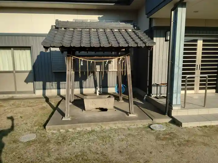 三社神明社の手水舎