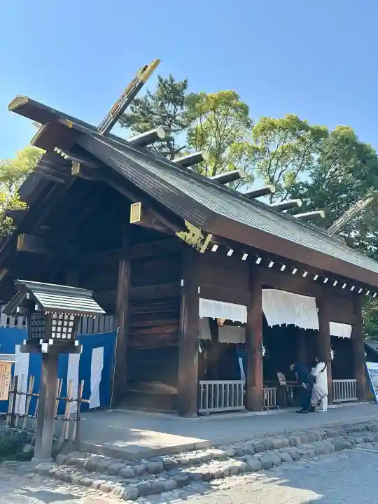 伊勢山皇大神宮の{uncategorized: "未分類", other: "その他", undefined: "問題あり", building: "その他建物", grave: "お墓", sacred_gate: "鳥居", guardian: "狛犬", statue: "像", buddha: "仏像", history: "歴史", nature: "自然", garden: "庭園", animal: "動物", pagoda: "塔", temizu: "手水舎", mountain_gate: "山門・神門", sanctuary: "本殿・本堂", subordinate: "末社・摂社", art: "芸術", scenery: "景色", jizo: "地蔵", ema: "絵馬", goshuin: "御朱印", omikuji: "おみくじ", items: "授与品その他", amulet: "お守り", goshuincho: "御朱印帳", eats: "食事", festival: "お祭り", votive_dance: "神楽", shichigosan: "七五三参", wedding: "結婚式", experience: "体験その他", initially: "初詣", around: "周辺", anti_infection: "感染症対策"}