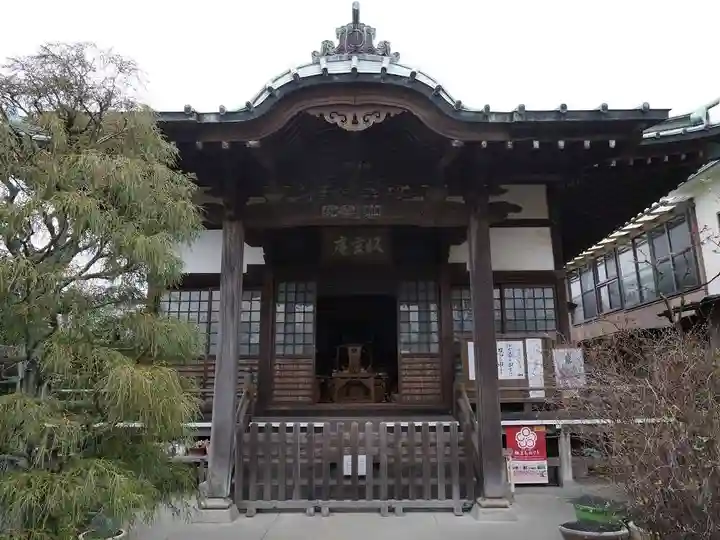 収玄寺の本殿・本堂