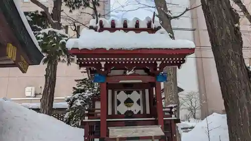 出世稲荷社（三吉神社内）の本殿