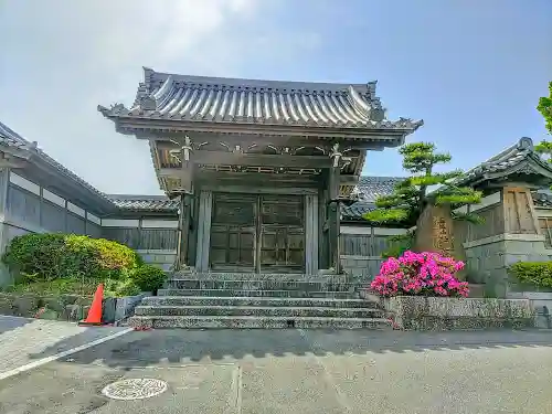 蓮慶寺の山門・神門