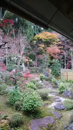 三寶寺の庭園