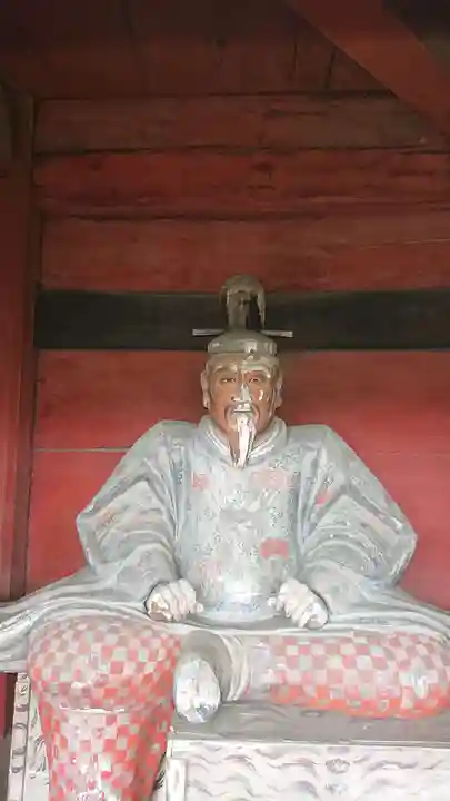 若宮八幡宮の像