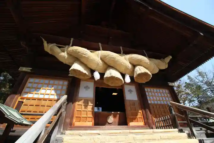 諏訪大社下社秋宮の本殿・本堂